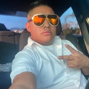 Meet your Posher, Julio